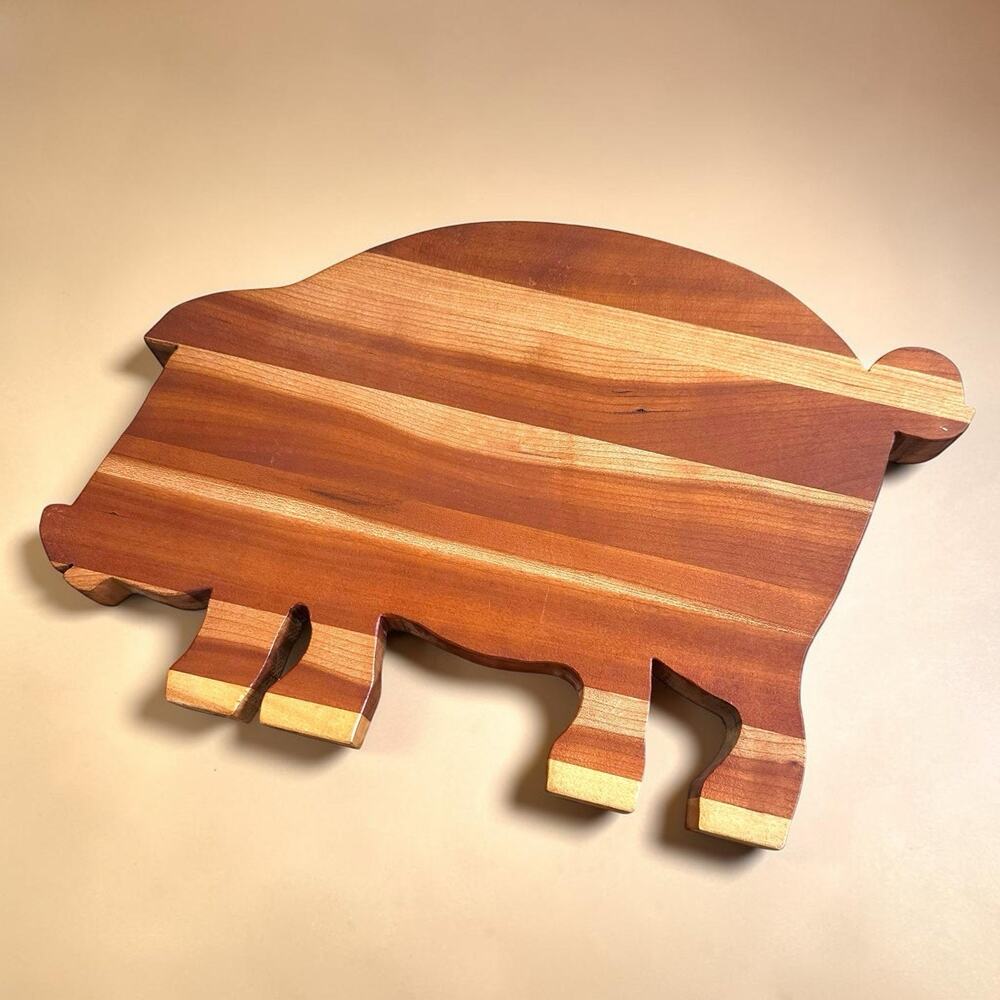 VTG Solid Wood Pig Shaped Cutting Board Butcher Block Farmhouse Kitchen Decor